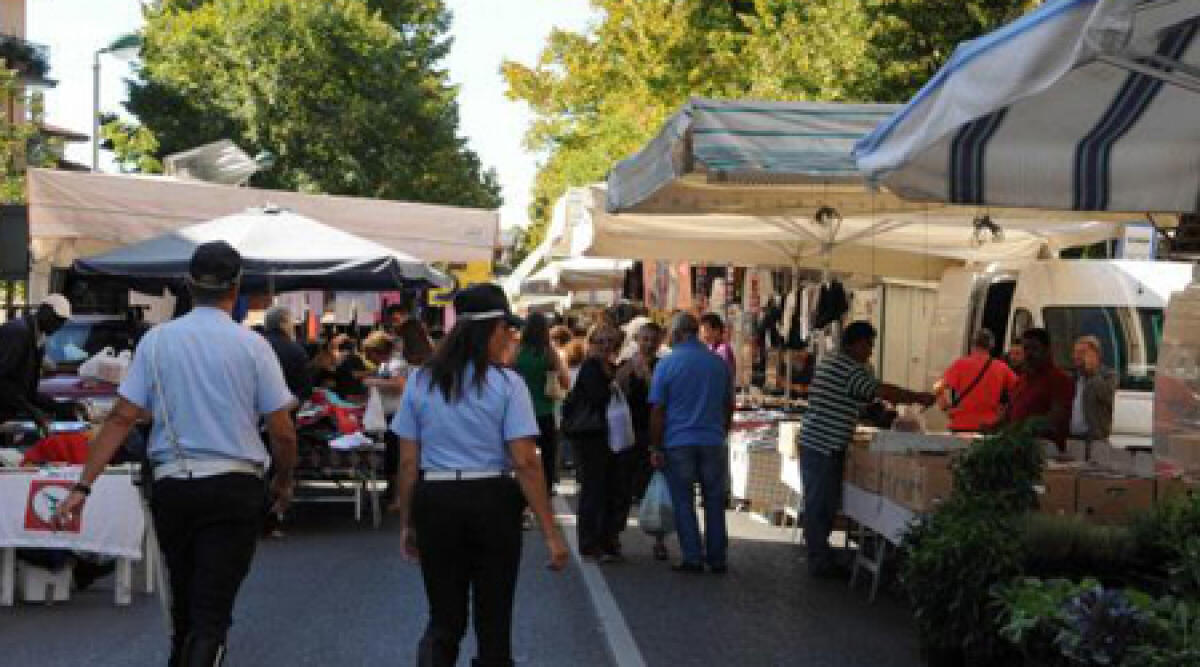 A breve spostamento Mercato settimanale, no ai banchi anche in piazza Tre Martiri - 