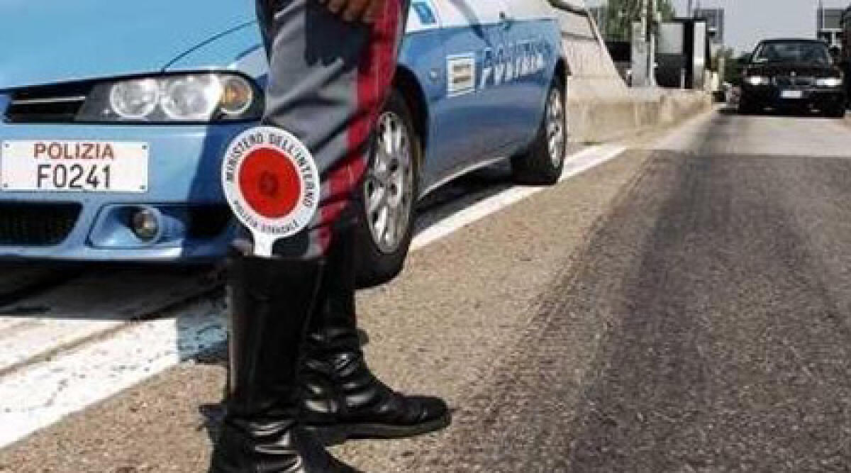 Riccione, scolaresca in gita: autobus guidato da un 63enne senza autorizzazione - 