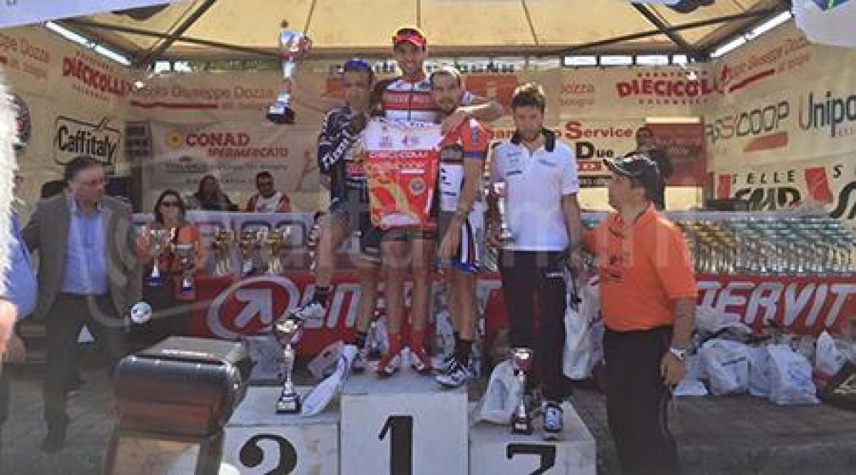 Ciclismo, il riminese Christian Pazzini vince il percorso medio della 10 Colli - 