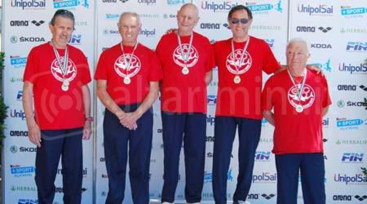 Campionati Master di nuoto, il Garden fa incetta di medaglie: 8 ori e 6 argenti -