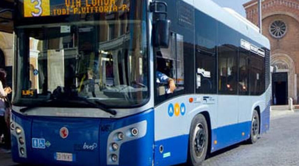 Bus anche di notte, collegamenti tra zona nord e Marina Centro di Rimini - 