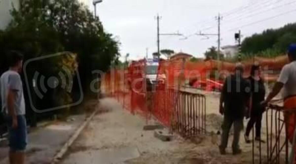 Riccione, 'Odissea' dell'ambulanza al cantiere Trc, i residenti: &egrave; una vergogna - 