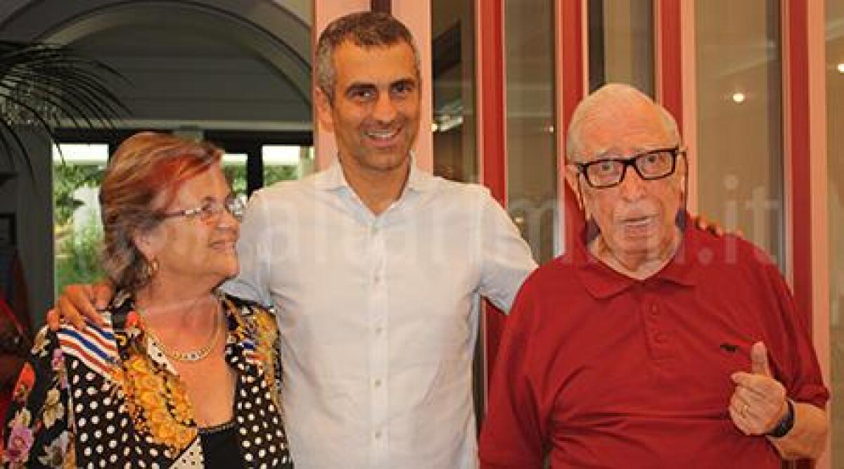 50 anni di vacanze a Rimini in 'punta di penna' per il giornalista Domenico Volpi - 