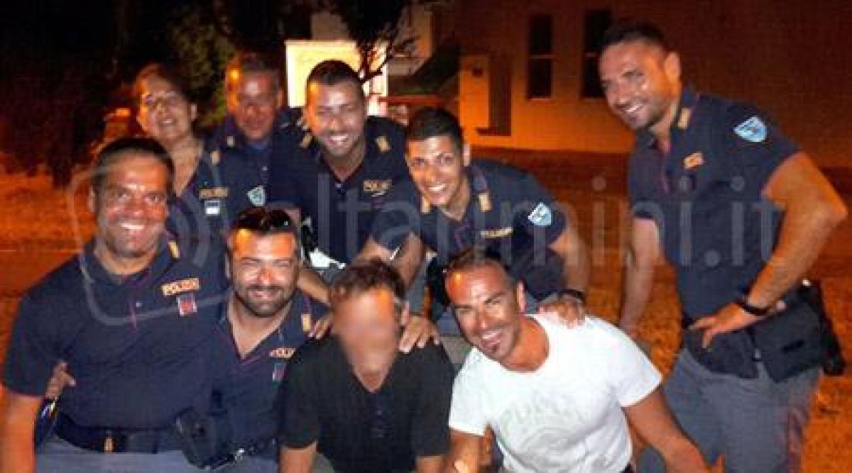 Rimini: ha tentato il suicidio tagliandosi la gola, salvato da poliziotto eroe - 