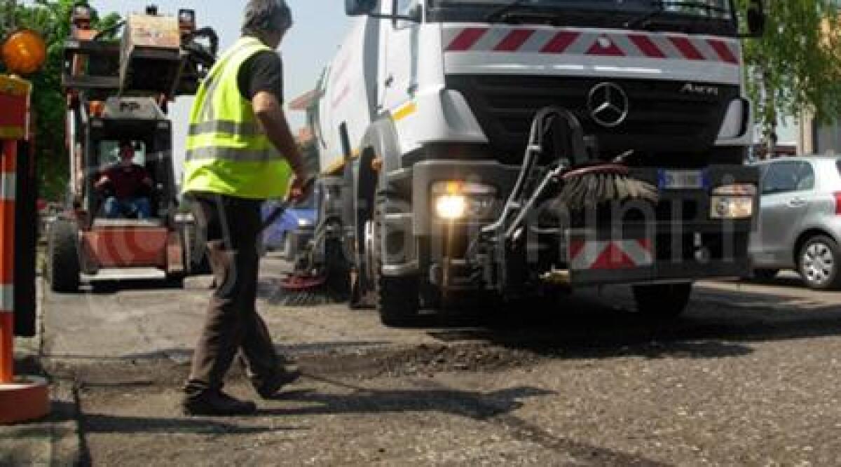 Rimini: lavori di riasfaltatura in varie strade, limitazioni notturne alla circolazione - 