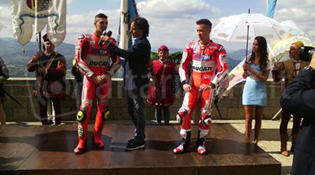 Foto: bagno di folla a San Marino per la Ducati, Dovizioso e Iannone - 