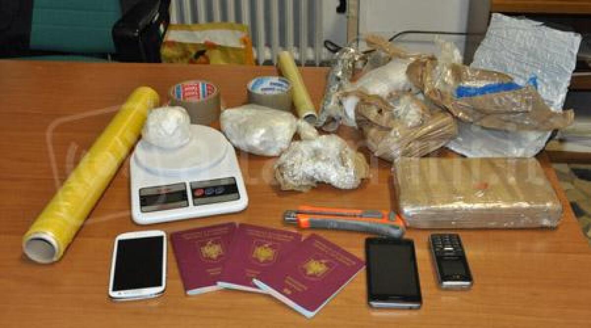 Giovani trafficanti di droga a Rimini, in casa un 'tesoro' di cocaina da 1 milione di euro - 