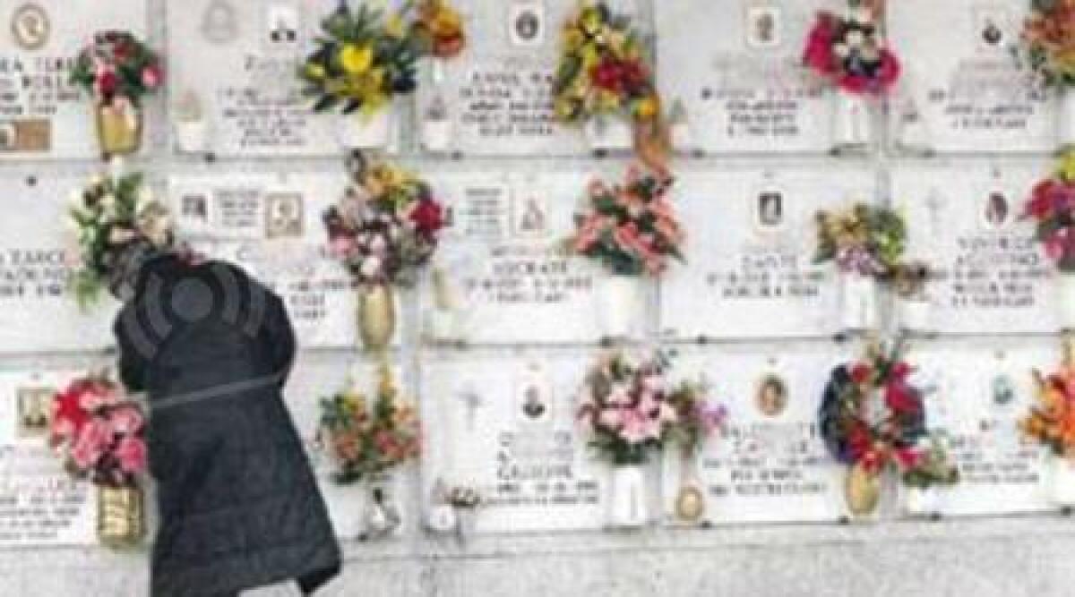 Resti di undici persone in un loculo &egrave; la punta dell'iceberg: 'caos per i cimiteri di Coriano' - 