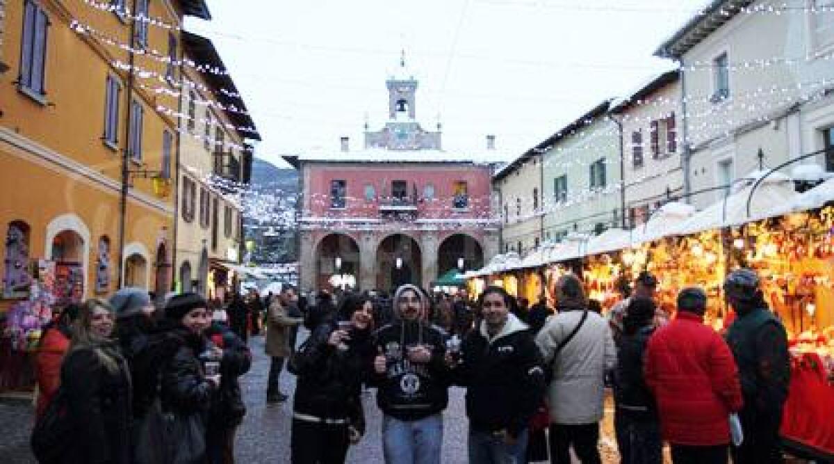 A Sant'Agata Feltria la magia de 'Il paese del Natale', attesti turisti da tutta Italia -
