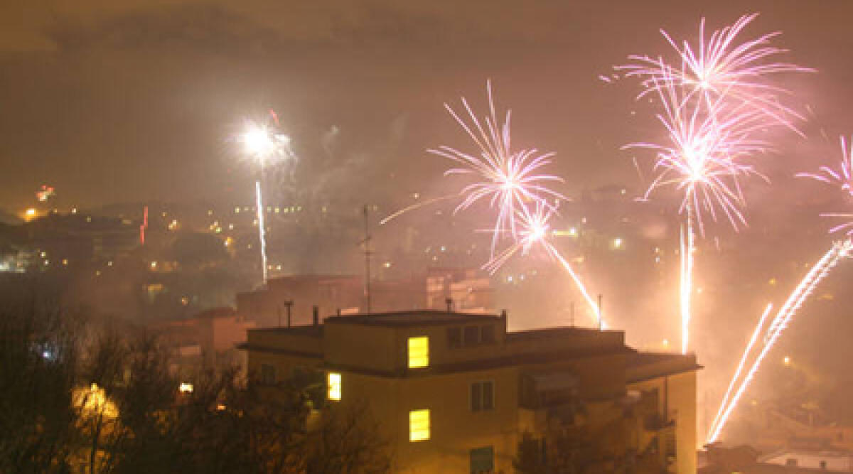 Capodanno a Coriano senza fuochi di artificio: divieto in centro storico fino al 6 gennaio - 