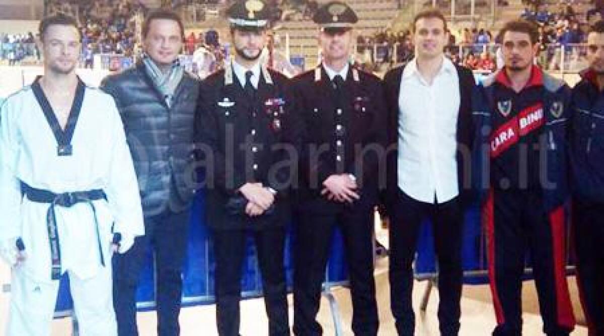 Campionati Taekwondo a Riccione, Capitano Carabinieri in visita agli atleti dell'Arma - 