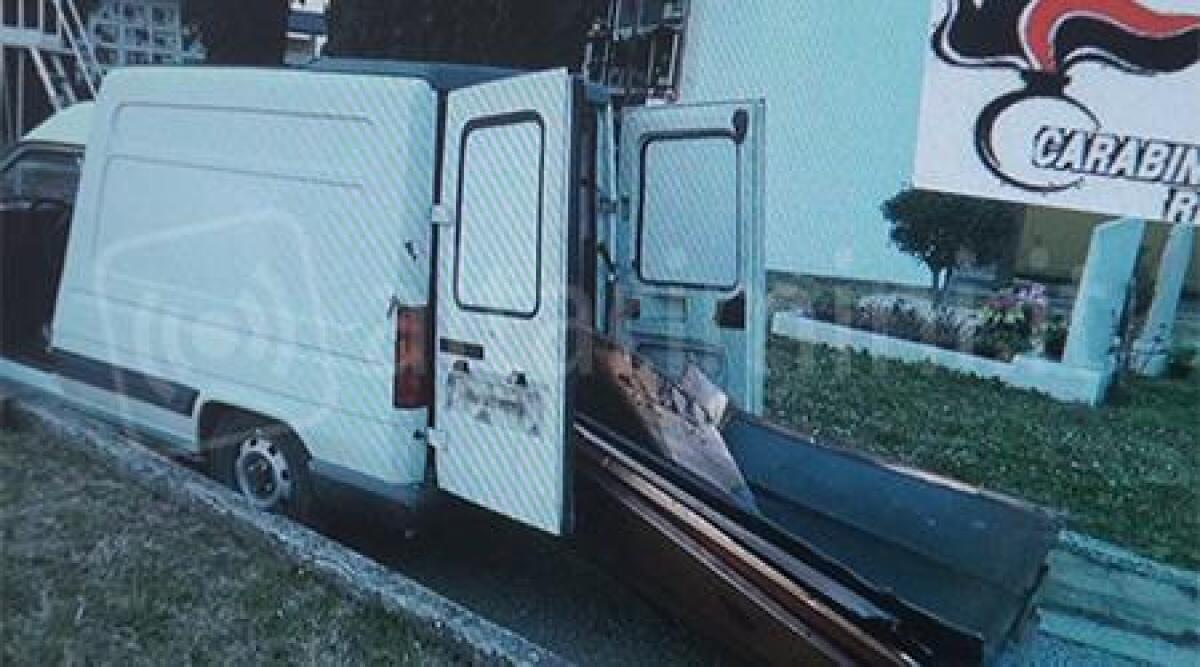 VIDEO: cimitero riminese spogliato dai ladri di rame, nei guai due italiani - 