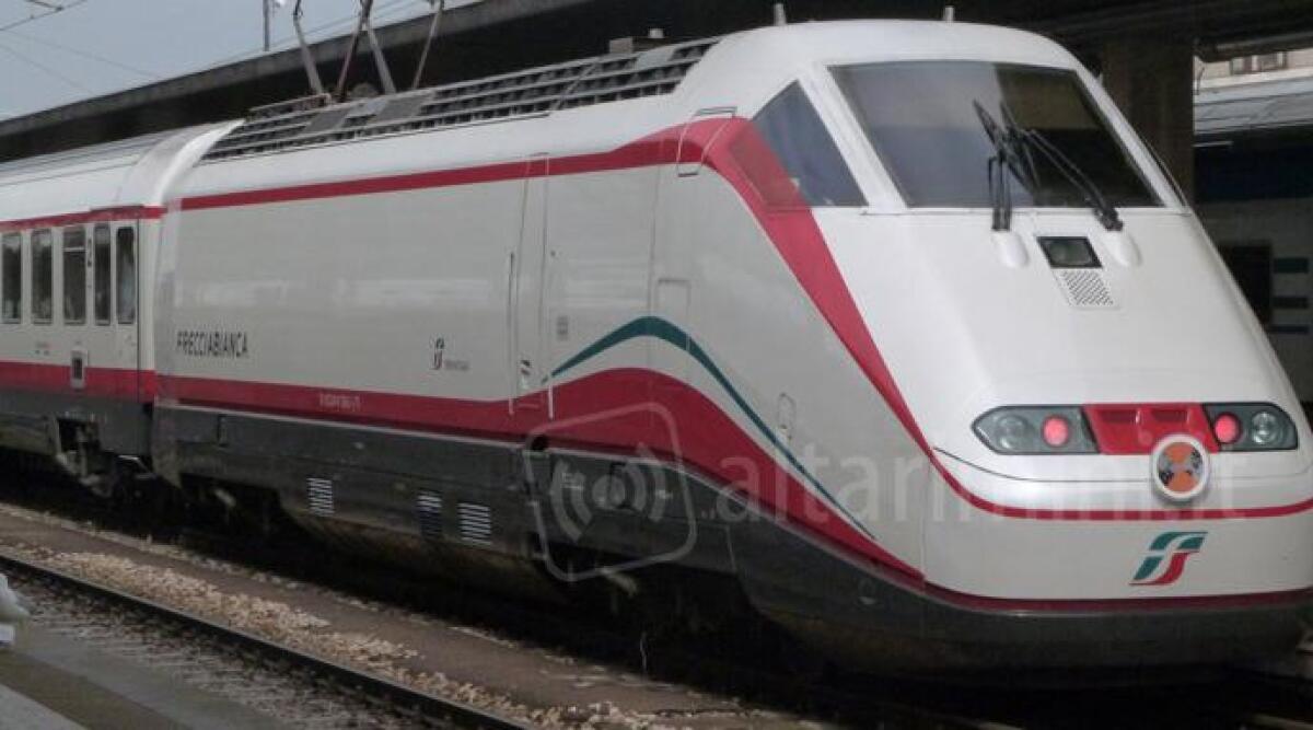 Corriere della droga arrestato a Santarcangelo con 2,5 kg di marijuana, appena sceso dal treno -