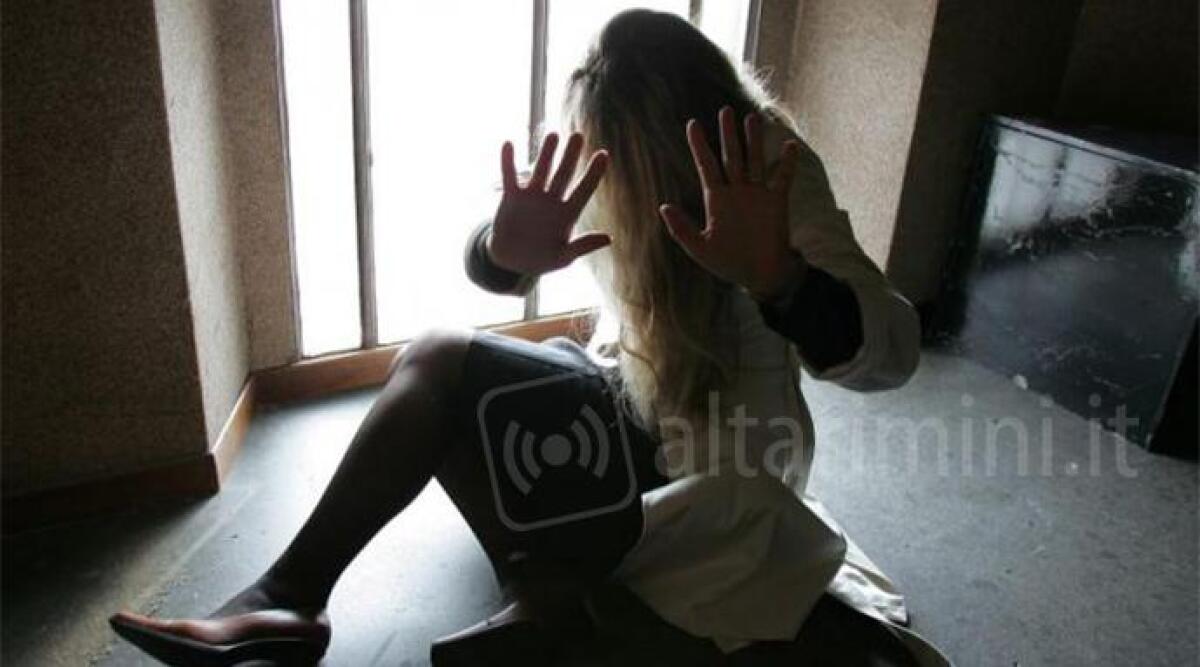 Pr riccionese stupra ragazza disabile. Dovr&agrave; rispondere anche per averla derubata - 