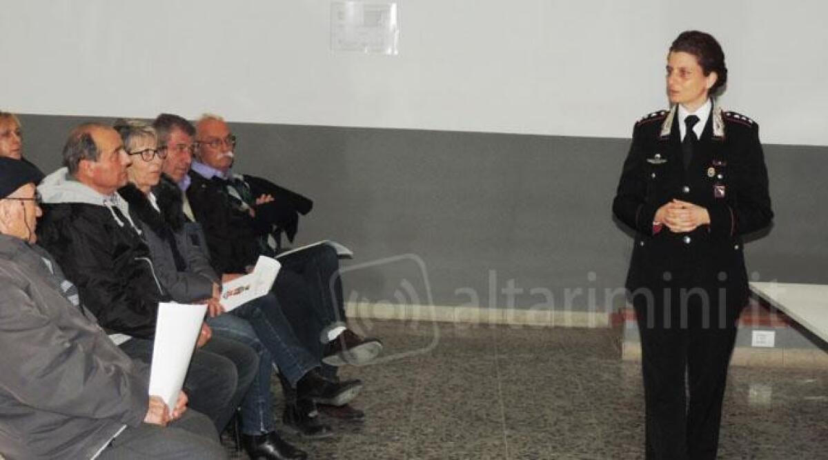 Carabinieri Novafeltria contro truffe, 'diffidate da chi vi parla di guai e incidenti a figli e nipoti' -