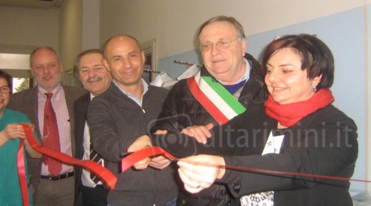 Riccione, all’ospedale Ceccarini donata nuova poltrona elettronica per dialisi -