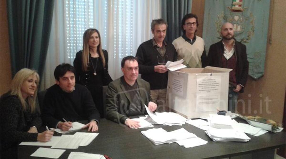Plebiscito per crocifisso in classe e benedizioni pasquali, sindaco di Coriano scrive al ministro - 