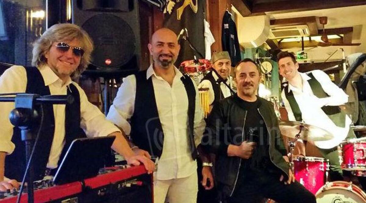"Più cuore per Rimini" concerto dei Neri a Metà nel ricordo di Pino Daniele -