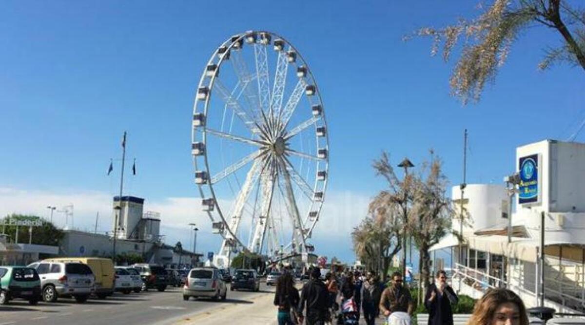 Sabato mattina inizier&agrave; il viaggio della Grande Ruota Panoramica di Rimini, via ufficiale alla stagione - 