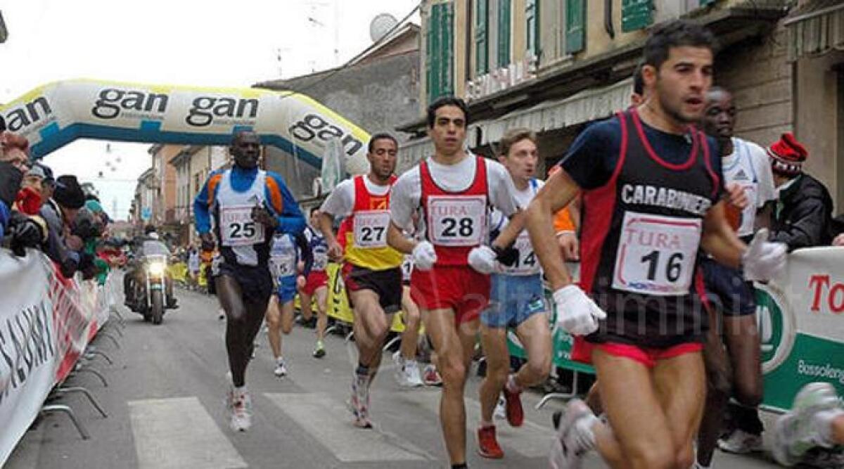 Michele Cacaci vince anche la StraRiccione. Gesto di fairplay di Luana Leardini, poi seconda - 