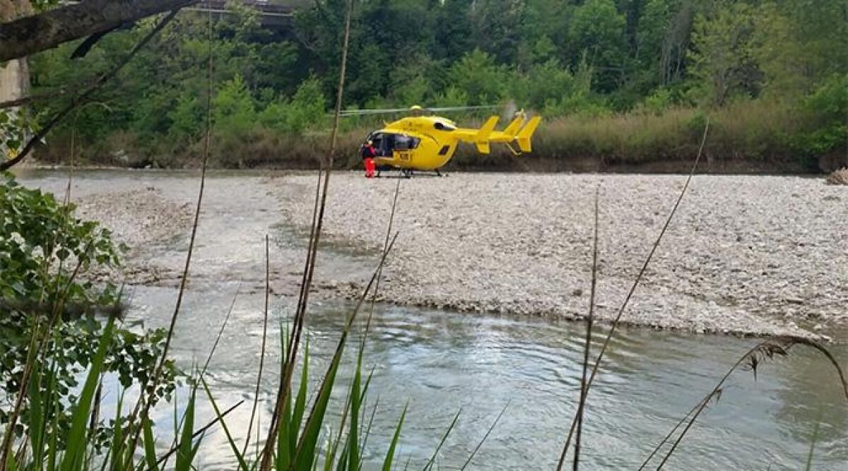Cadavere nel Marecchia, autopsia esclude violenze. Possibile suicidio, era un giovane tranquillo -