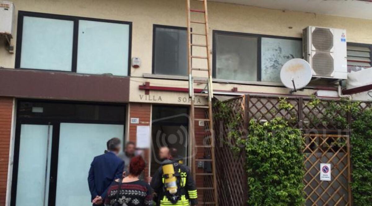 Fumo da un'abitazione in viale Tripoli, allarme incendio in un appartamento - 