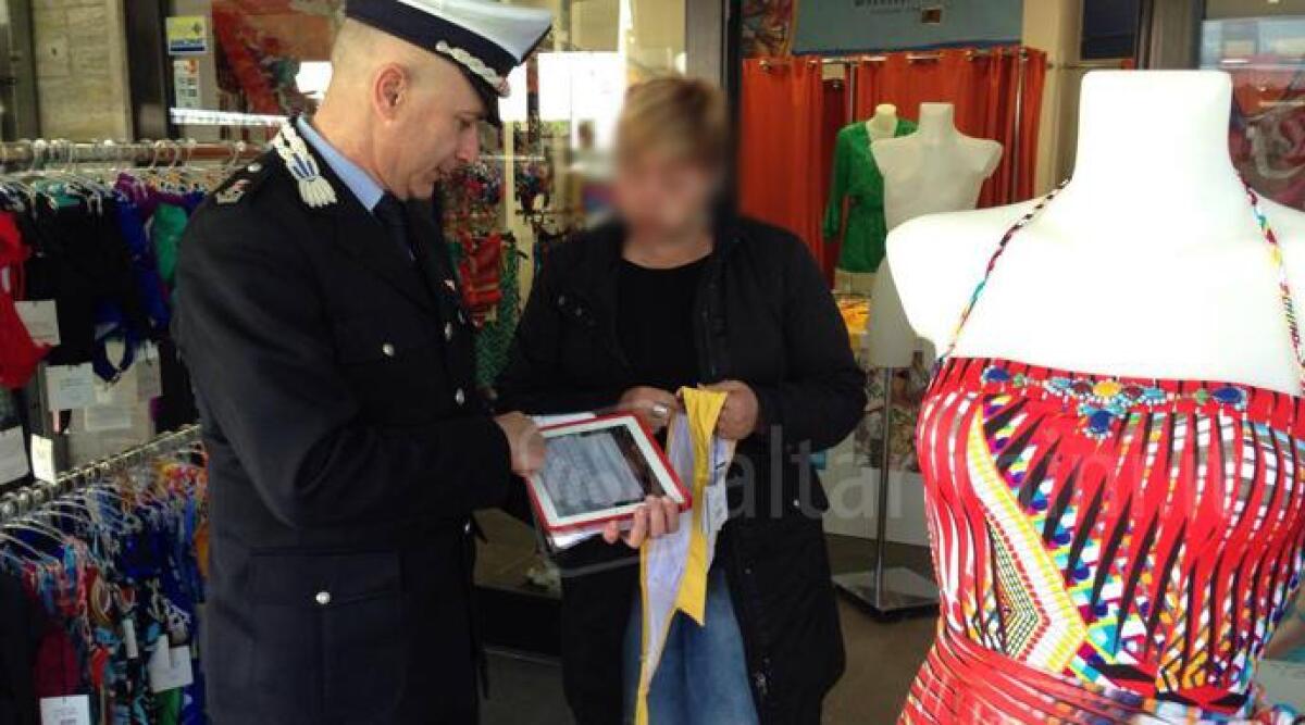 Riccione: tolleranza zero per esposizione irregolare della merce nei negozi e attivit&agrave; dei viali - 