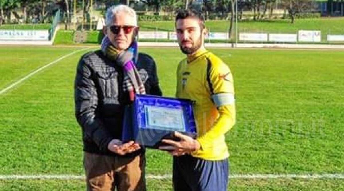 Calcio Eccellenza: capitano Savignanese Denis Bertozzi lascia i gialloblu dopo 261 partite - 