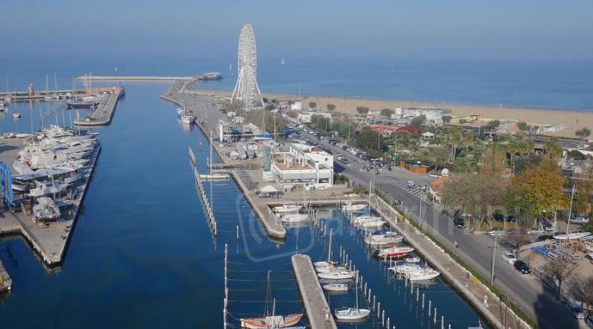 Nonostante 'meteoterrorismo', ponte 2 giugno a Rimini con migliaia di turisti, albergatori soddisfatti -