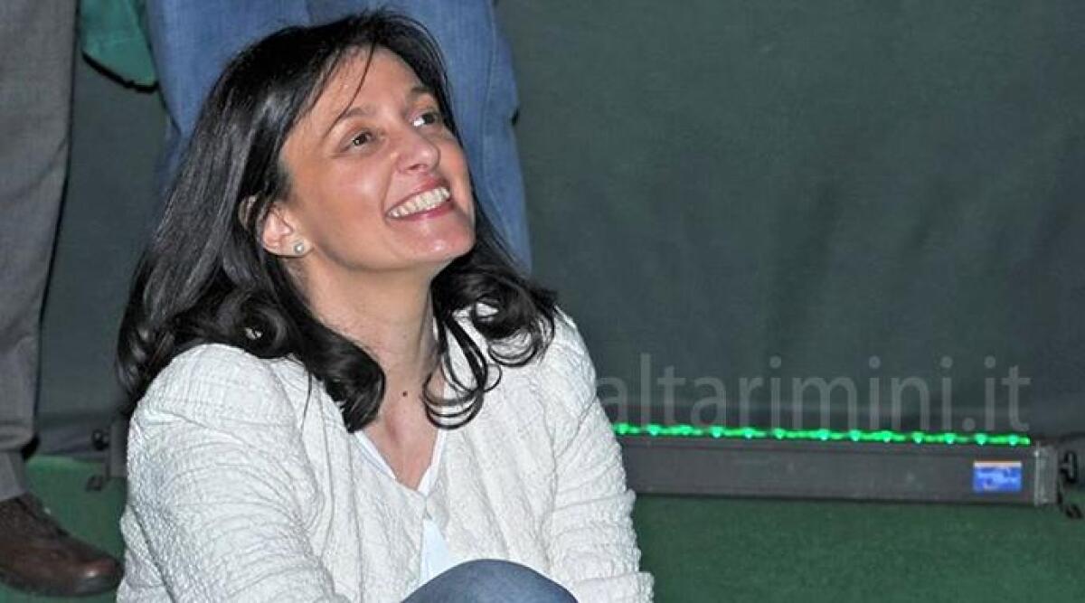 Riccione, indagato il sindaco Tosi: "Omissione di atti d'ufficio per divieto balneazione" - 
