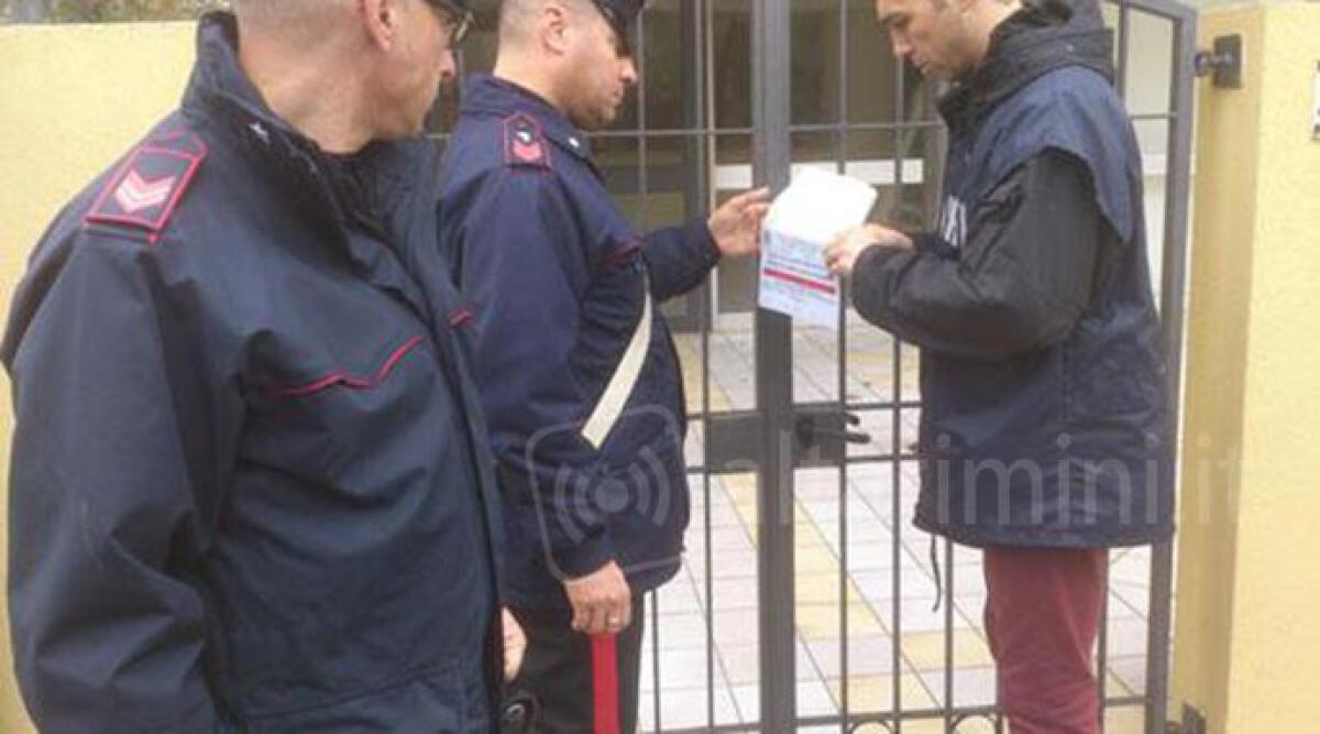 I carabinieri sequestrano un hotel a Miramare di Rimini, i gestori non pagano l'affitto - 