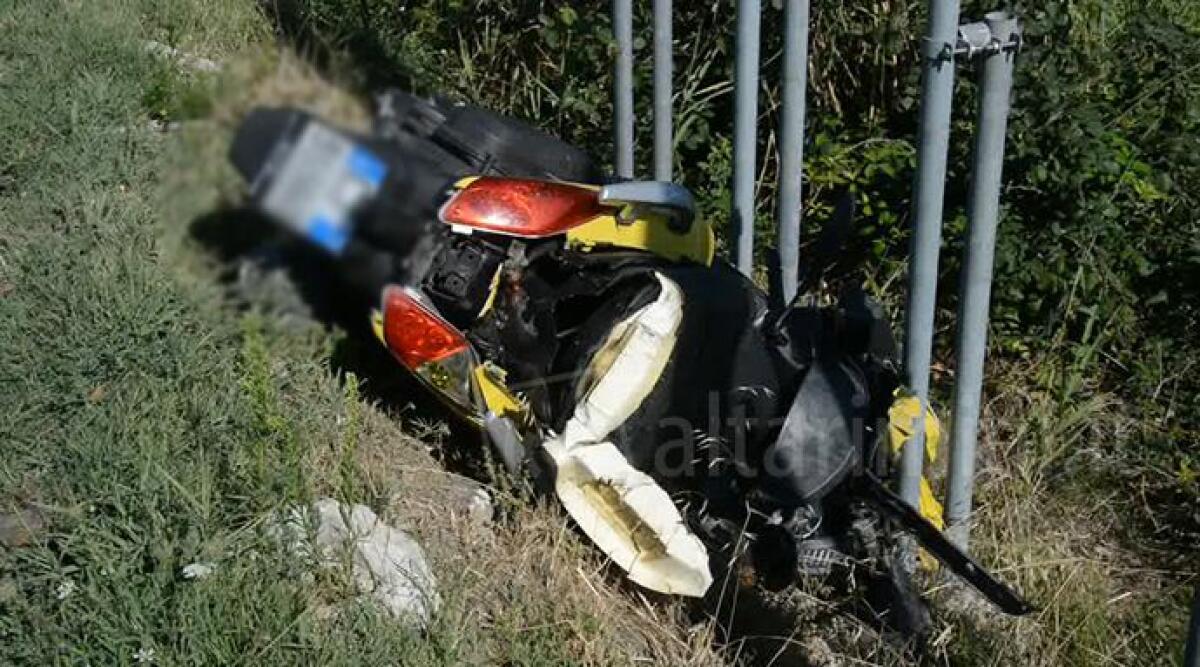 VIDEO: agosto nero sulle strade riminesi, a Bellaria muore 37enne in scooter. L'incidente in via Ravenna -