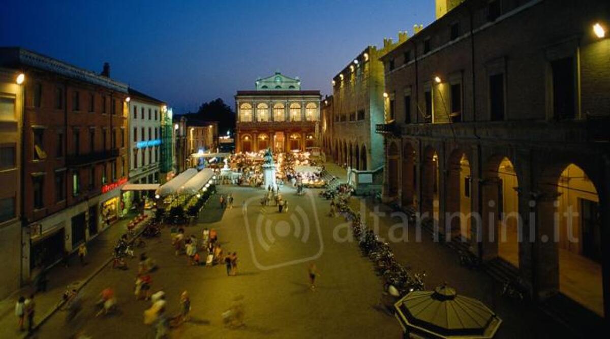 Non si ferma il turismo romagnolo, settembre è ancora estate d'eventi a Rimini e Riccione - Centro storico di Rimini ARCHIVIO