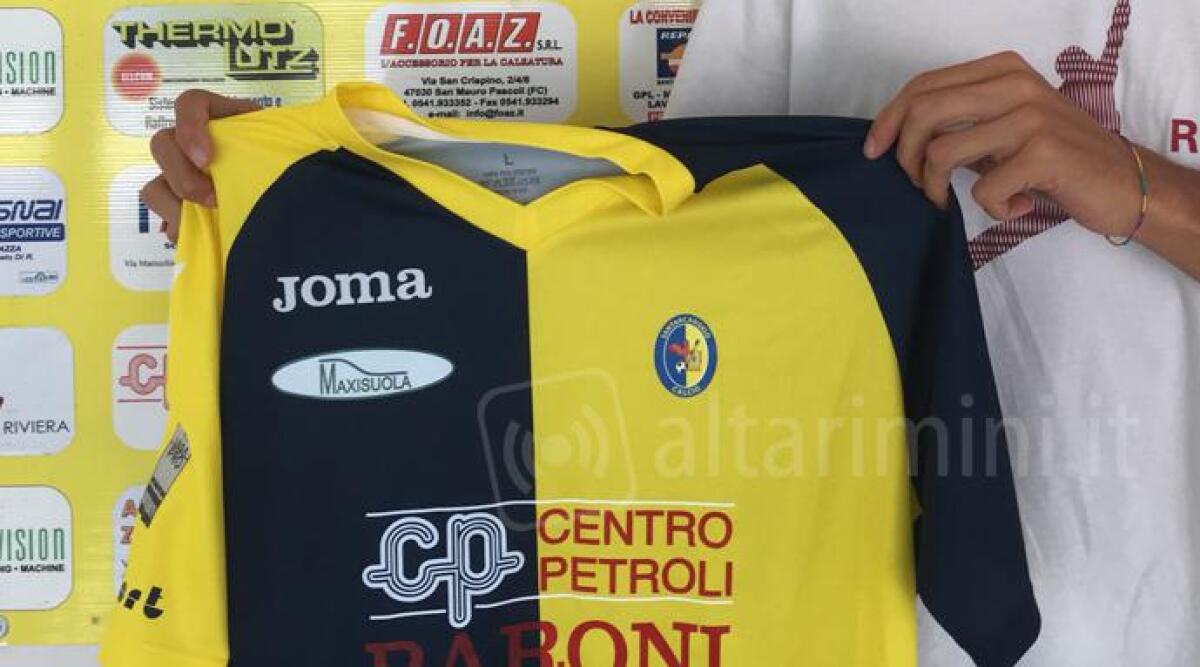 Santarcangelo calcio, la nuova maglia gialloblu e la probabile formazione per il Fano - 