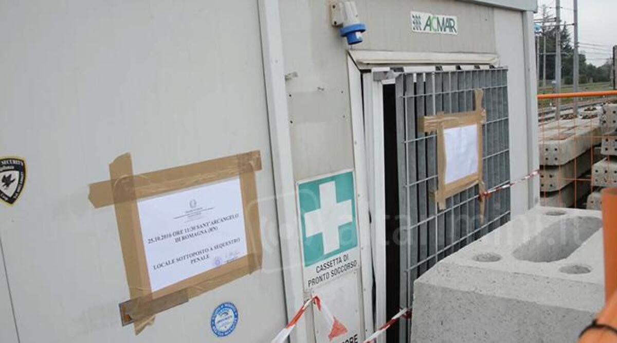 VIDEO: operai sentono cattivo odore da container, &egrave; il corpo di una donna morta da diversi mesi - 