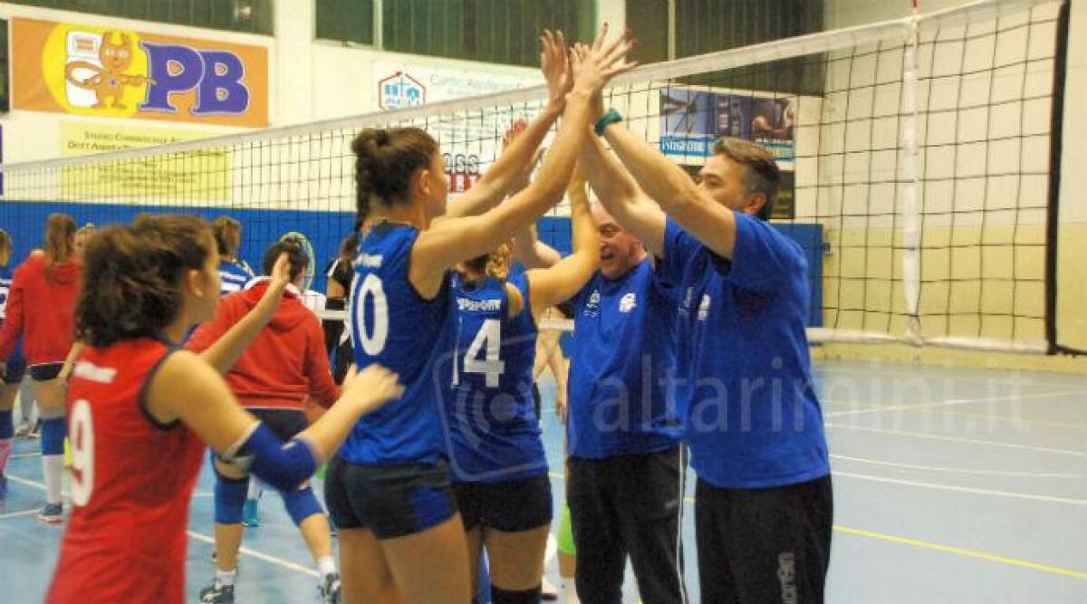 Volley femminile B2 girone F, tripletta del Caf Acli Stella Rimini in vetta alla classifica - 