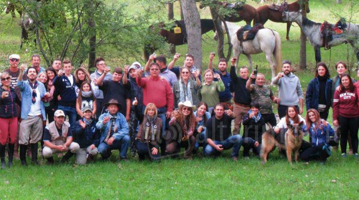 Coriano, una domenica dedicata al trekking a cavallo e al buon vino delle cantine locali - 