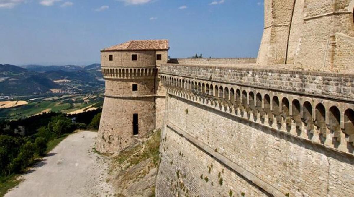 Wikipedia premia l'Emilia Romagna, Fortezza di San Leo tra i monumenti pi&ugrave; fotografati - 