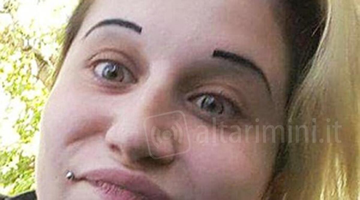 Rimini, la ragazza 17enne scomparsa si fa viva su facebook: 'Sto bene, non cercatemi' - 