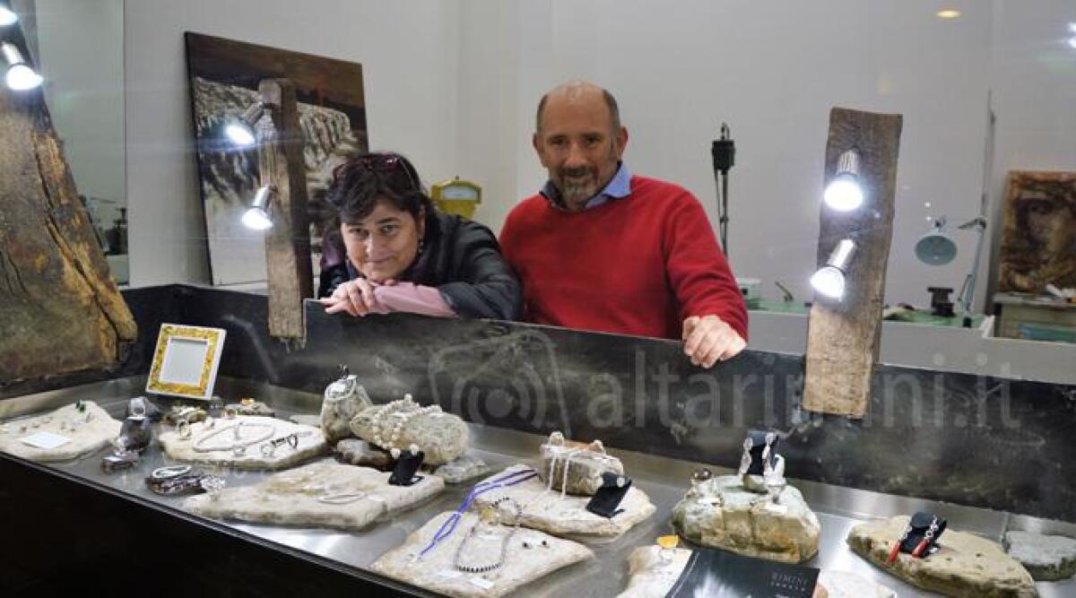 In centro storico a Rimini rinasce la tradizione della bottega artigiana: non solo bazar e mini market - 