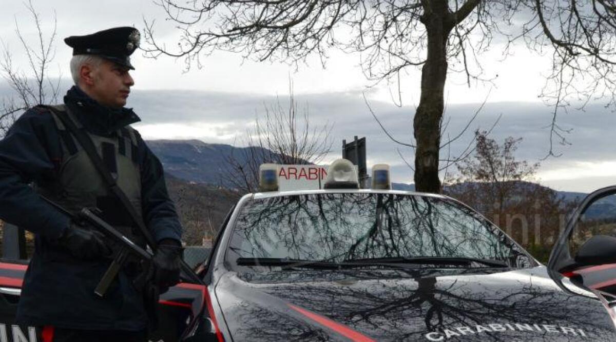 Novafeltria, picchia selvaggiamente la moglie e scappa con i figli: arrestato 35enne marocchino - 