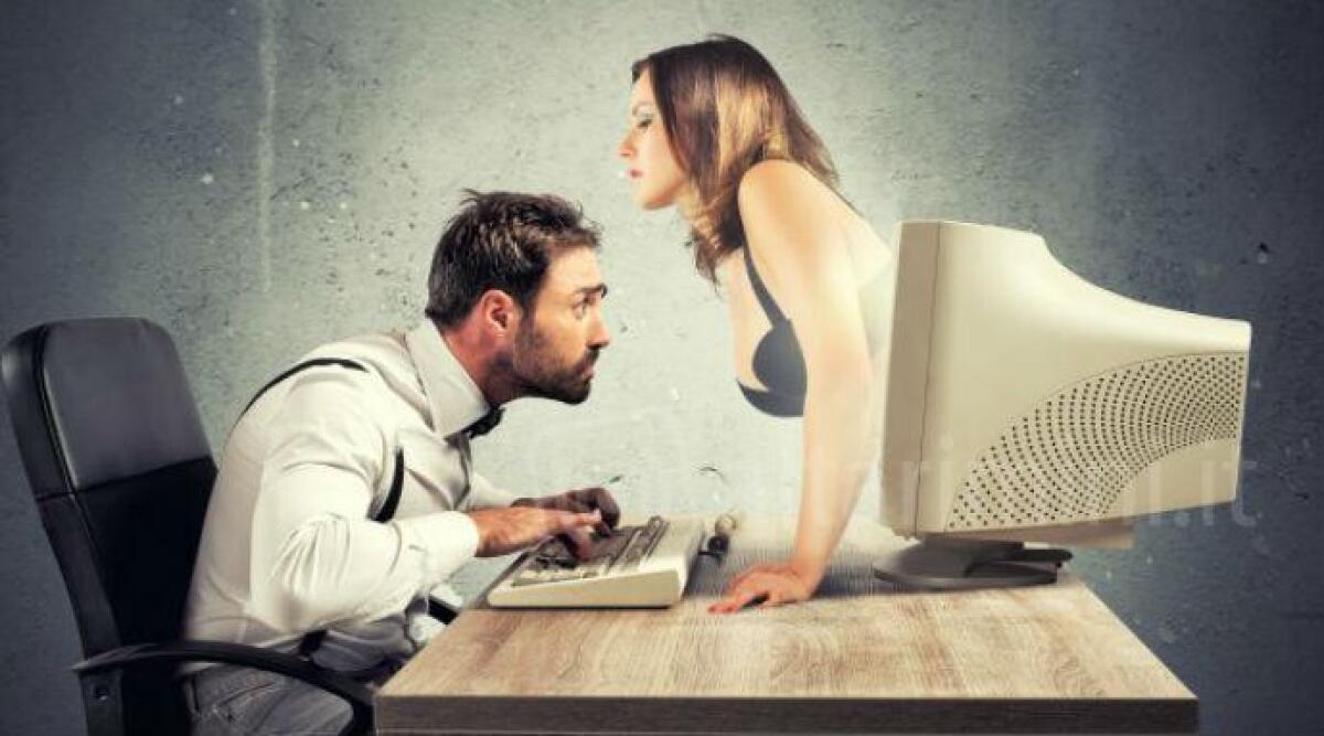 Sesso e ricatti con Facebook, aumentano le denunce a Rimini, 2000 euro per non finire on line - 