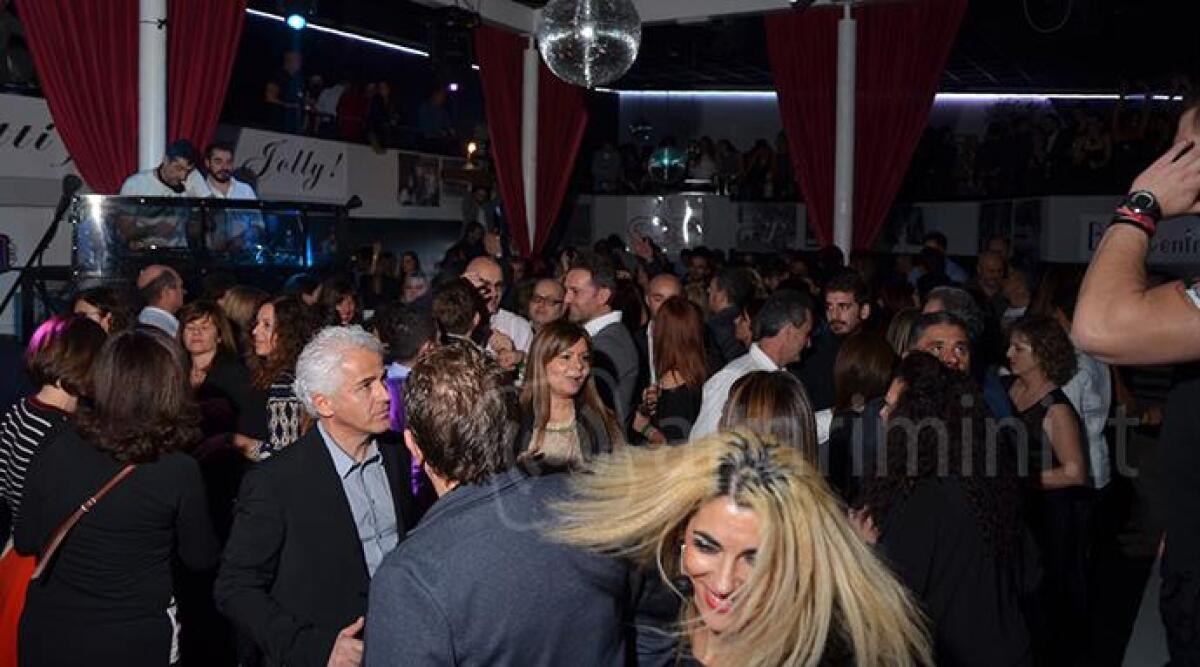 Successo festa Remember Jolly, gestori commentano la presenza del marito 'scatenato' di Guerrina Piscaglia - 