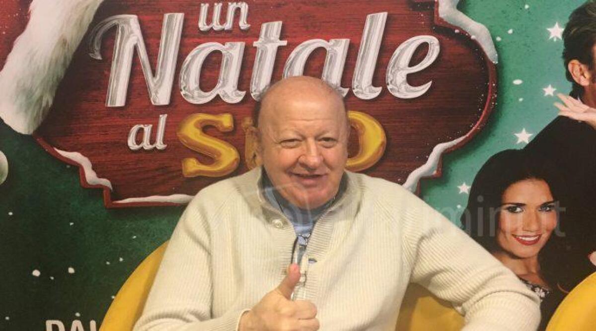 ‘Un Natale al Sud’: un mare di folla per Massimo Boldi e le web star protagoniste del cinepanettone di Natale -
