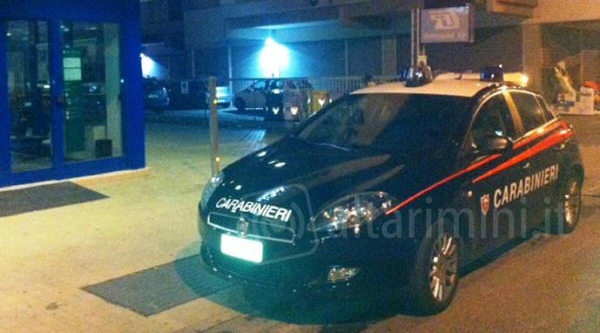 Torna in libertà dopo arresto per droga, ma viene rispedito in carcere per violenze e abusi sulla compagna -