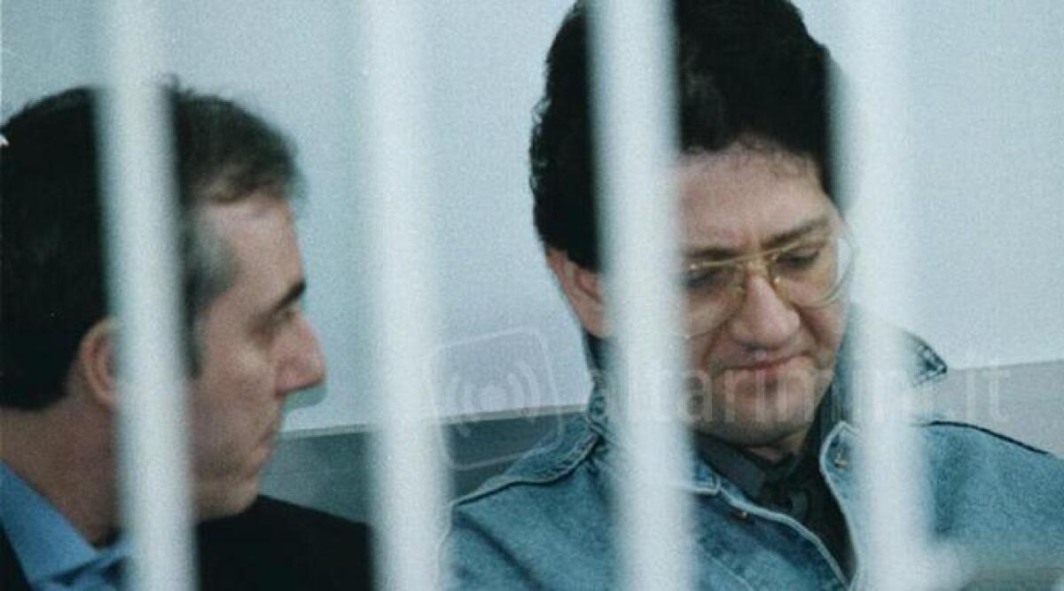 Uno bianca, ventisei anni dopo il massacro. Savi vuole pubblicare un libro autobiografico - 