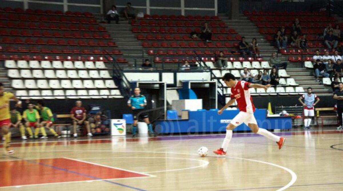 Doppietta di bomber Timpani, Rimini Calcio a 5 rimonta e supera il Montanari - 