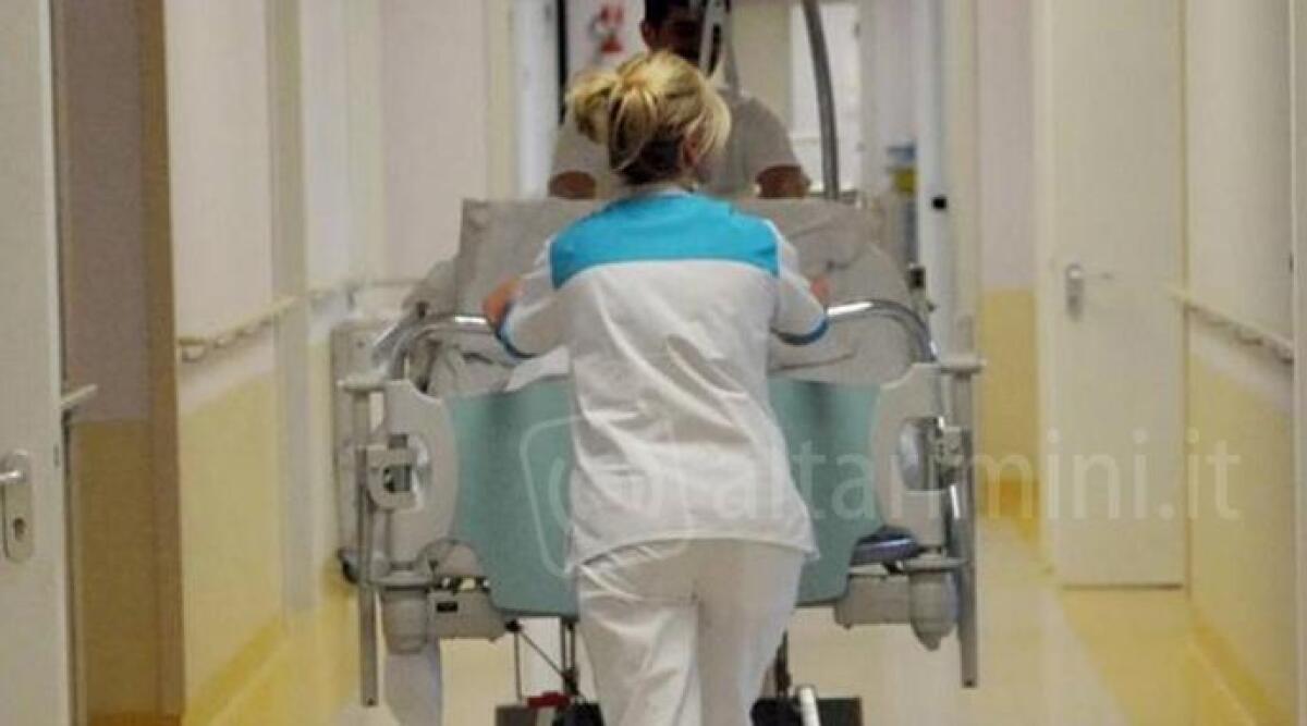 Santarcangelo: è meningite, 15enne grave in rianimazione. Amici e compagni di classe sottoposti a profilassi -