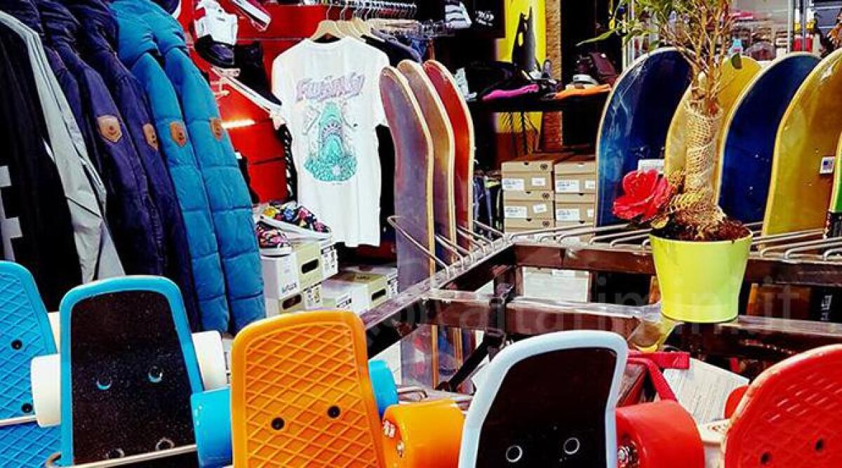 'Li ho rincorsi, erano troppo veloci': il racconto del titolare di Insane Shop, vittima di un raid ladresco - 