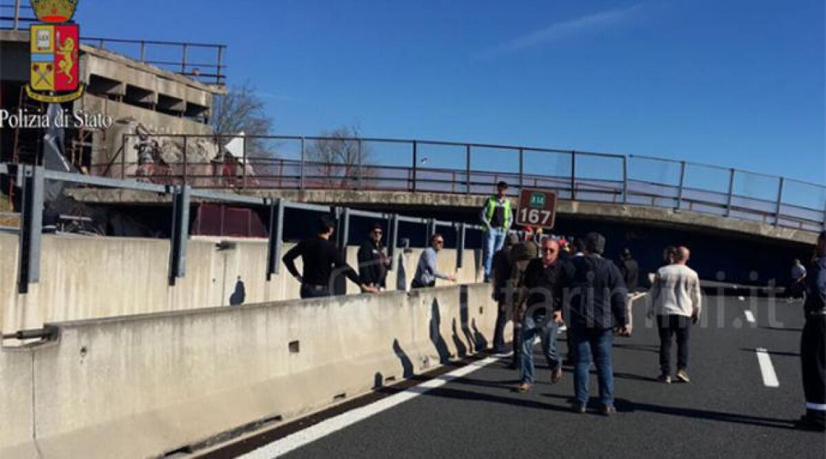 Crollo ponte a14, morti marito e moglie nell'auto schiacciata: si chiamavano Antonella Viviani ed Emidio Diomedi -